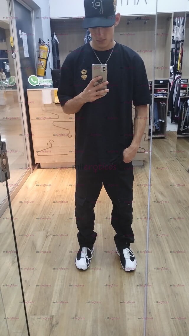FOTOS DE JOVEN, ACTIVO , VARONIL SERIO, RESPETUOSOS, SERIO , ATENTO Y SERVICIAL