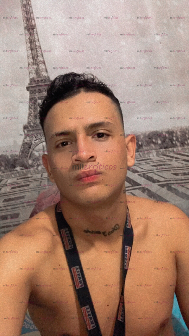 FOTOS DE HOLA SOY UN JOVEN MUY COMPLACIENTE UN GRAN YIGOLO