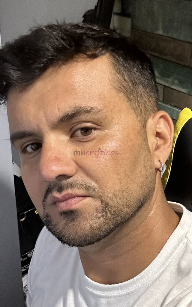 Atiendo en domicilio hoteles motelesetc hombre chileno de compania para citas y encuentros sexuales solo mujeresmi descripcion es la siguiente amablee...