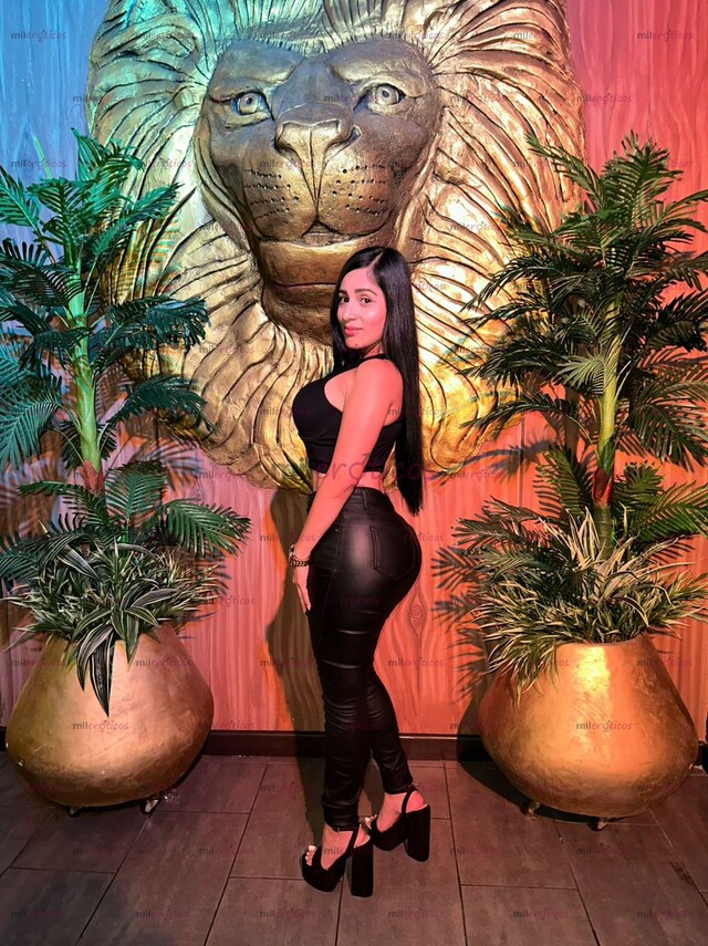 FOTOS DE EXOTICA RECIEN LLEGADA CON SITIO OPERADA TETAS CULONA UNA DIOSA EN LA CAMA