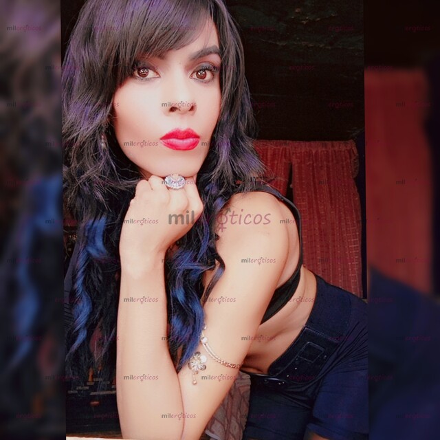 FOTOS DE CANDENTE NIÑA MUY FEMENINA DISPONIBLE PARA TI PAPI