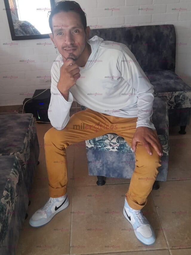FOTOS DE HOMBRE MUY BIEN DOTADO OFREZCO SERVICIOS DE SCORT TRÍO HOMBRES Y MUJERES