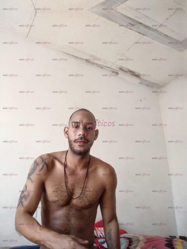 FOTOS DE MACHO CHACAL COLOMBIANO LATINO SABOR CARIBEÑO PIEL MORENA