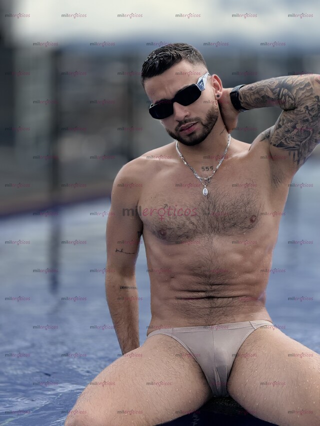 FOTOS DE JOVEN TATUADO INTER CALIENTE DISPUESTO PARA COMPLACERTE