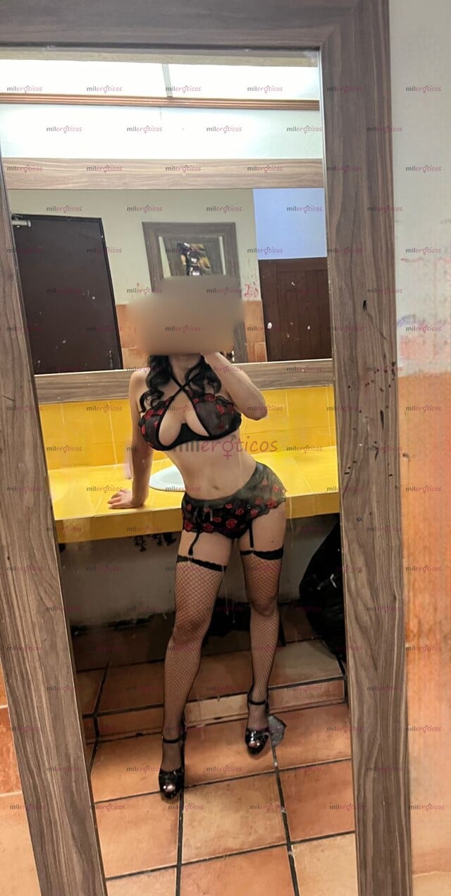 FOTOS DE SOY SANDY, TENGO 24 AÑOS. SOY BONITA Y MUY CALIENTE.