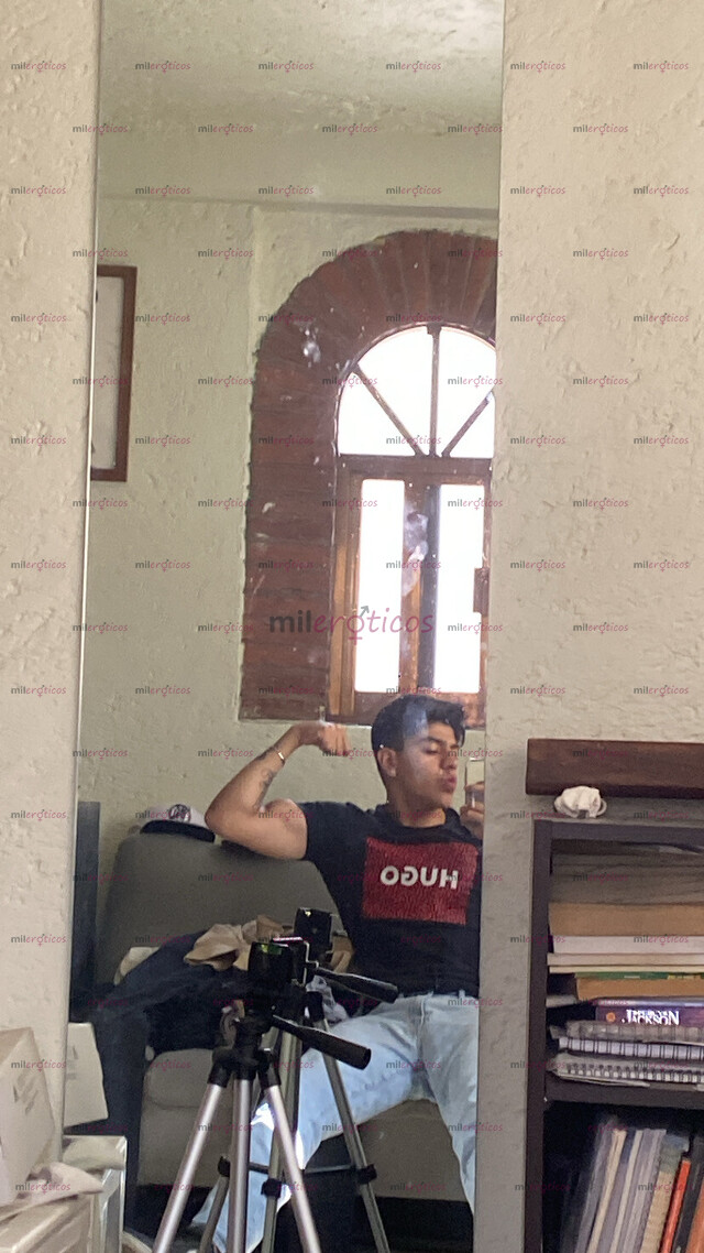 FOTOS DE CHICO DE 20, ALTO AMABLE, TE GUSTARÍA VER MÁS?