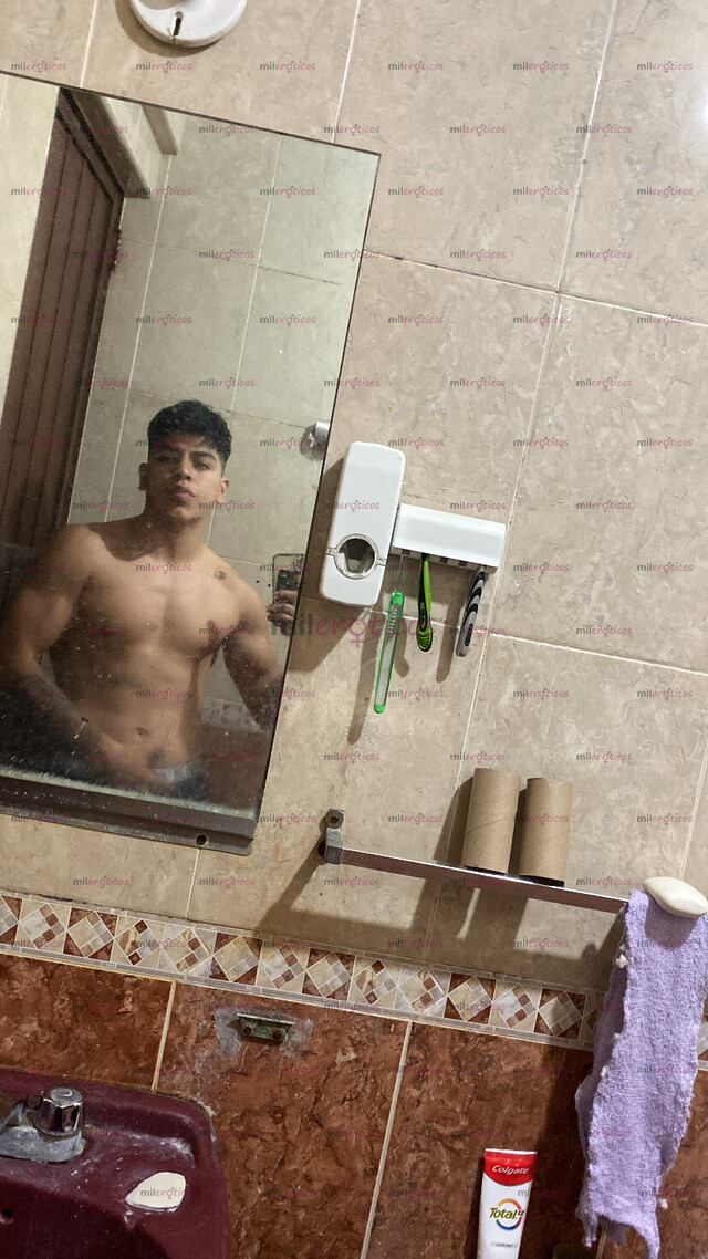 FOTOS DE CHICO DE 20, ALTO AMABLE, TE GUSTARÍA VER MÁS?