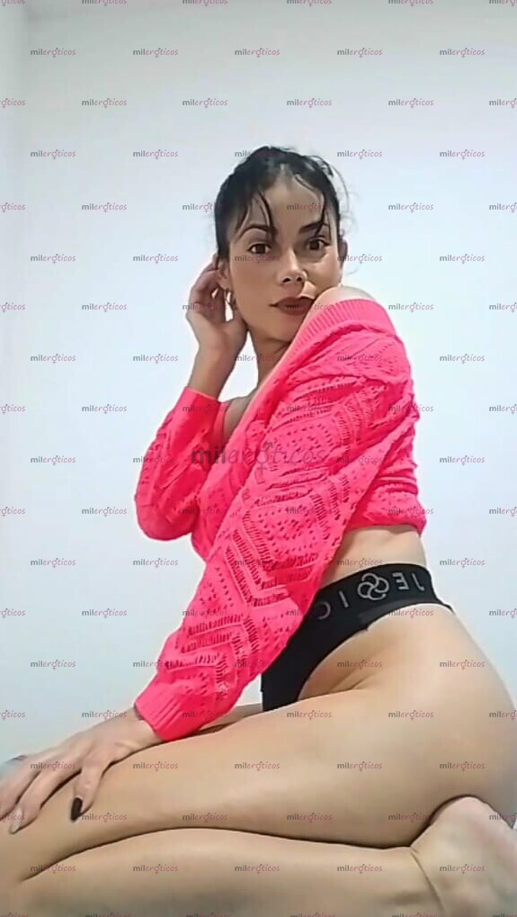 FOTOS DE FERNANDA. OFRECE ESPECTACULARES SHOWS VIRTUALES