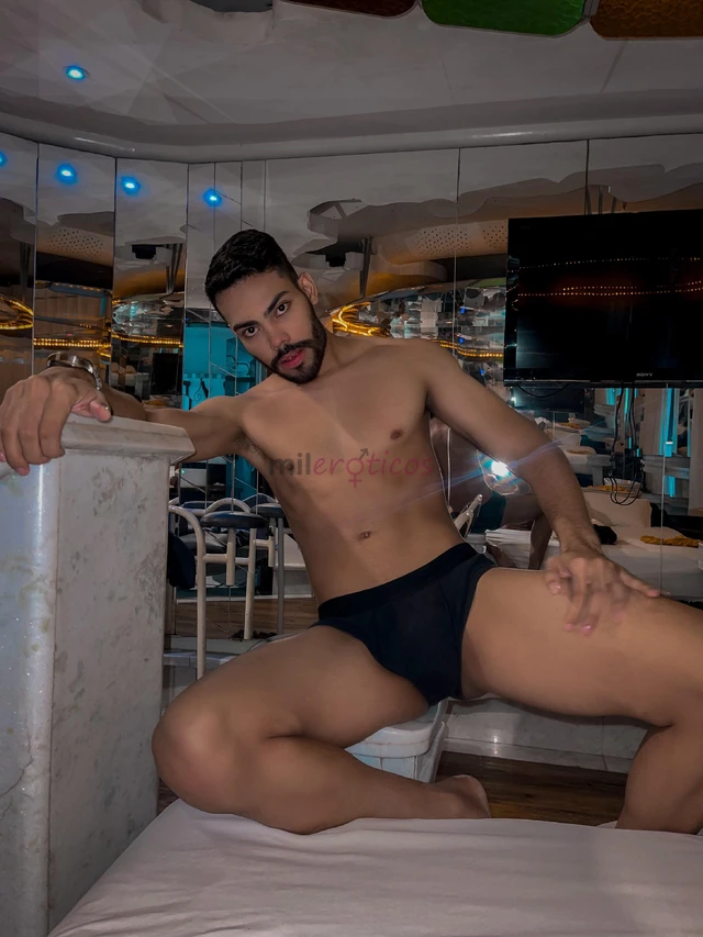 Garotao disponivel cheio de tesao e prazer 1 80 73 kg moreno liso macio tranquilo vem conferir o melhor do sexo sem pressa com beijos e amassos liso m...