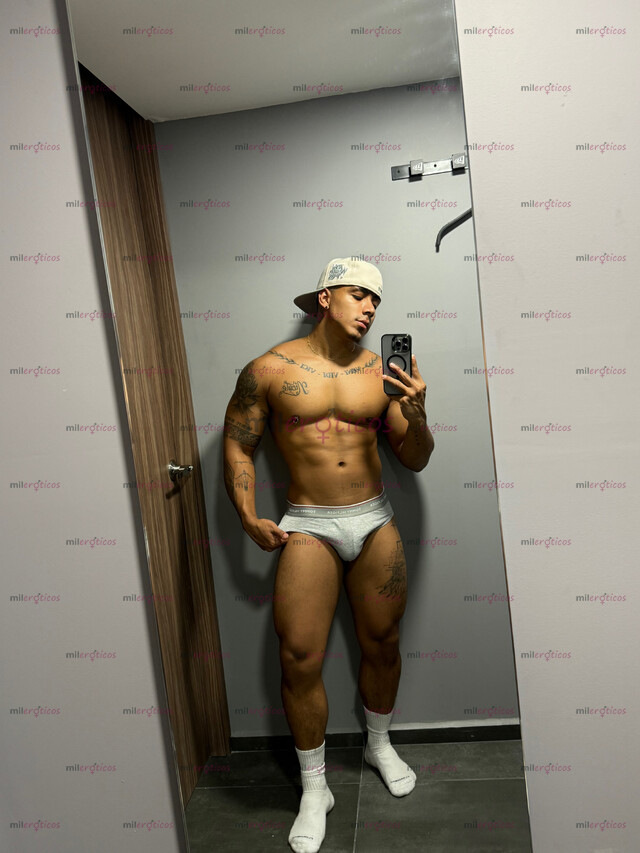 FOTOS DE CHICO DEPORTISTA MUY DURO Y CALIENTE QUE TE HARÁ DISFRUTAR