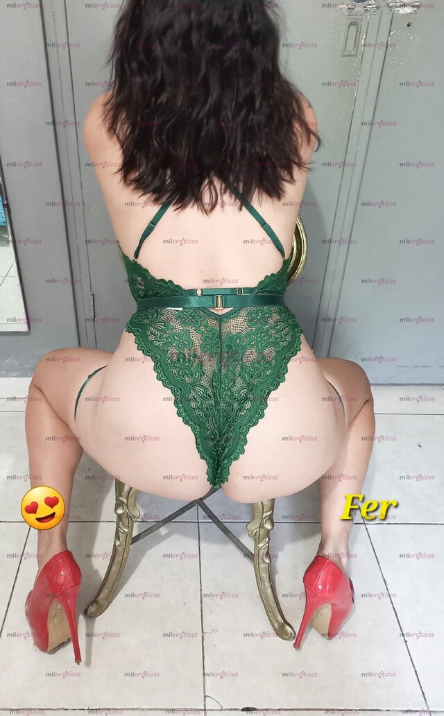 FOTOS DE LINDA MASAJISTA PIEL BLANCA, PELO NEGRO FER COMPLACIENTE