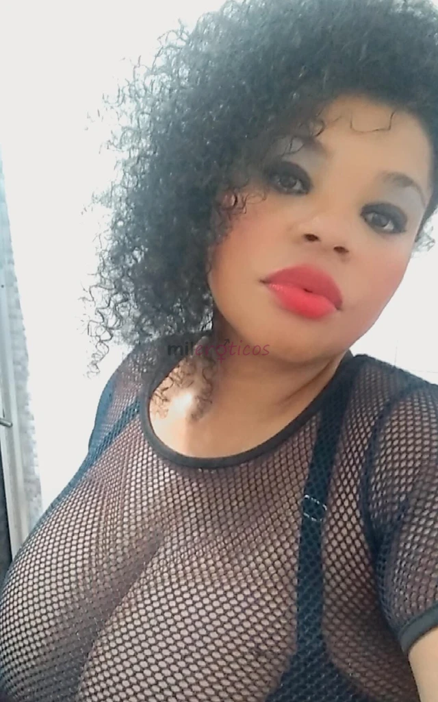 Aqui e a mia fetichista pronta para realizar suas fantasias mais secretas e picantes como uma morena de seios generosos boca carnuda e atitude liberal...