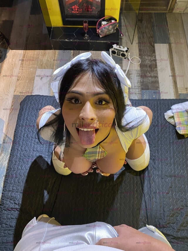 FOTOS DE SOY TODO LO QUE BUSCAS UNA HERMOSA ACTRIZ PORNO CON SENOS OPERADOS Y CARITA ANGE