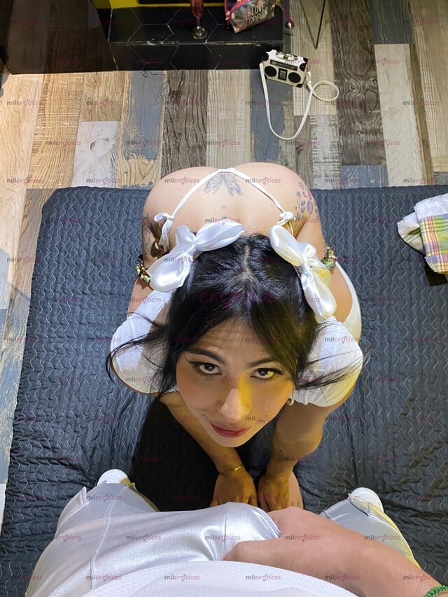 FOTOS DE SOY TODO LO QUE BUSCAS UNA HERMOSA ACTRIZ PORNO CON SENOS OPERADOS Y CARITA ANGE