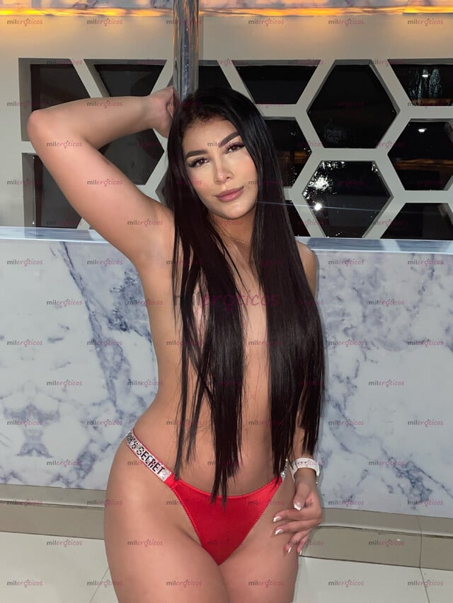FOTOS DE LINDA COLOMBIANA, LISTA PARA CUMPLIR TUS FANTASÍAS Y COMPLACERTE AL 100%