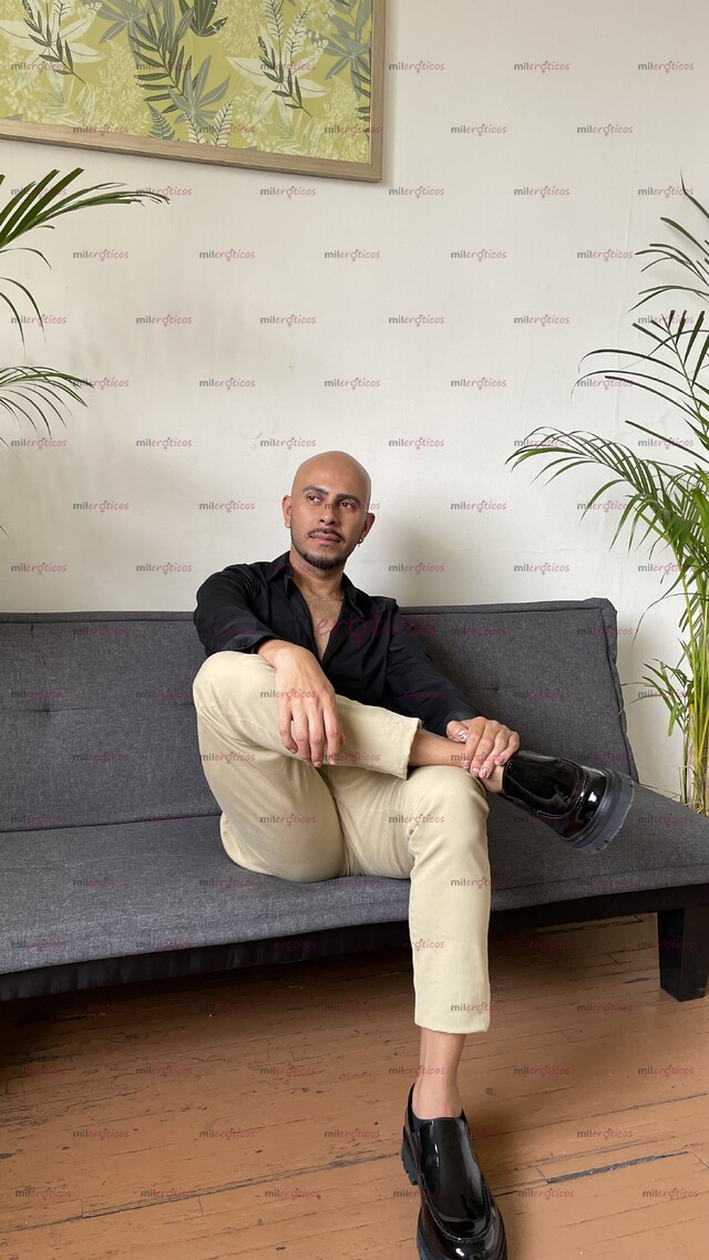 FOTOS DE LATINO, VELLUDO, CALIENTE Y COMPLACIENTE