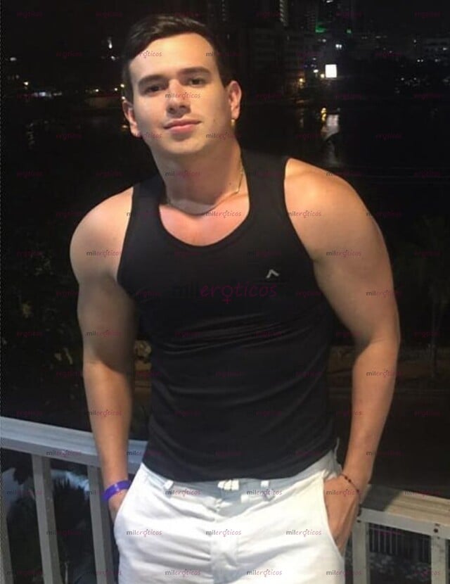 FOTOS DE JOVEN GUAPO Y DIVERTIDO DISPUESTO A CUMPLIR TUS FANTASIAS .