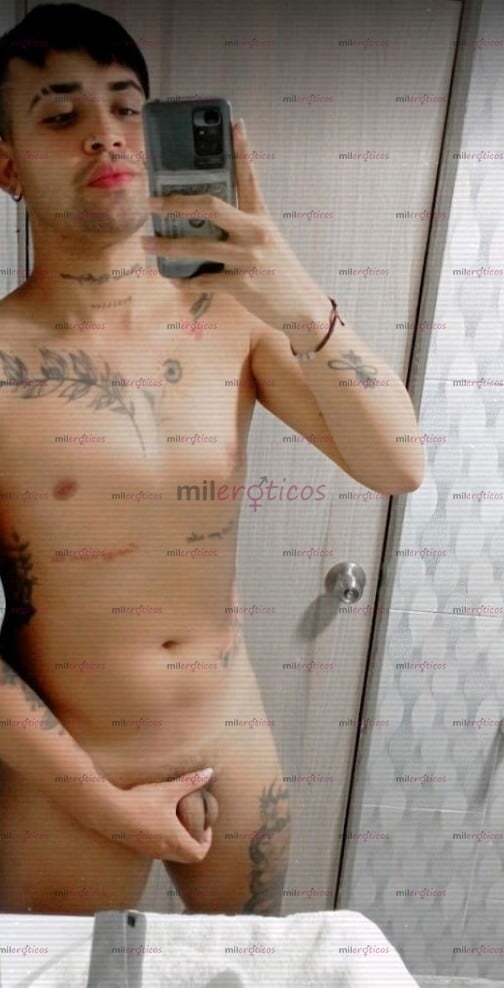 FOTOS DE HOLA SOY WILSON TU MORENITO CULON BIEN ARRECHO DISPONIBLE PARÁ TUS FANTASIAS