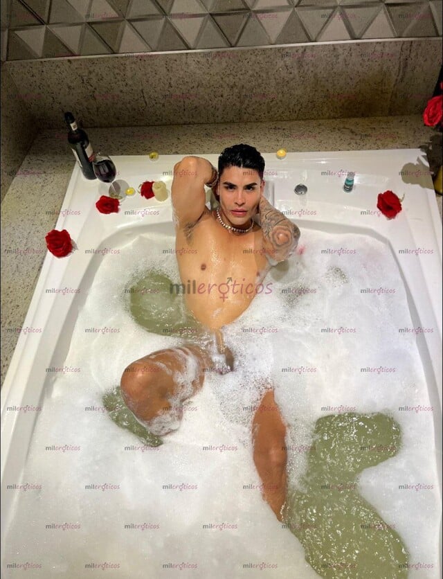FOTOS DE CHICO GUAPO CULON Y VERGON FANTASIA DE TELEVISION PORNO XXX
