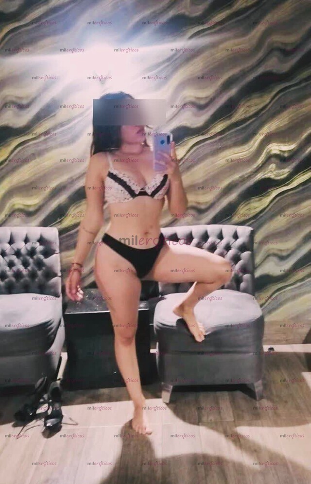 FOTOS DE HERMOSA CAMILA NIVEL VIP BLANQUITA DE PIEL CACHONDA Y COMPLACIENTE