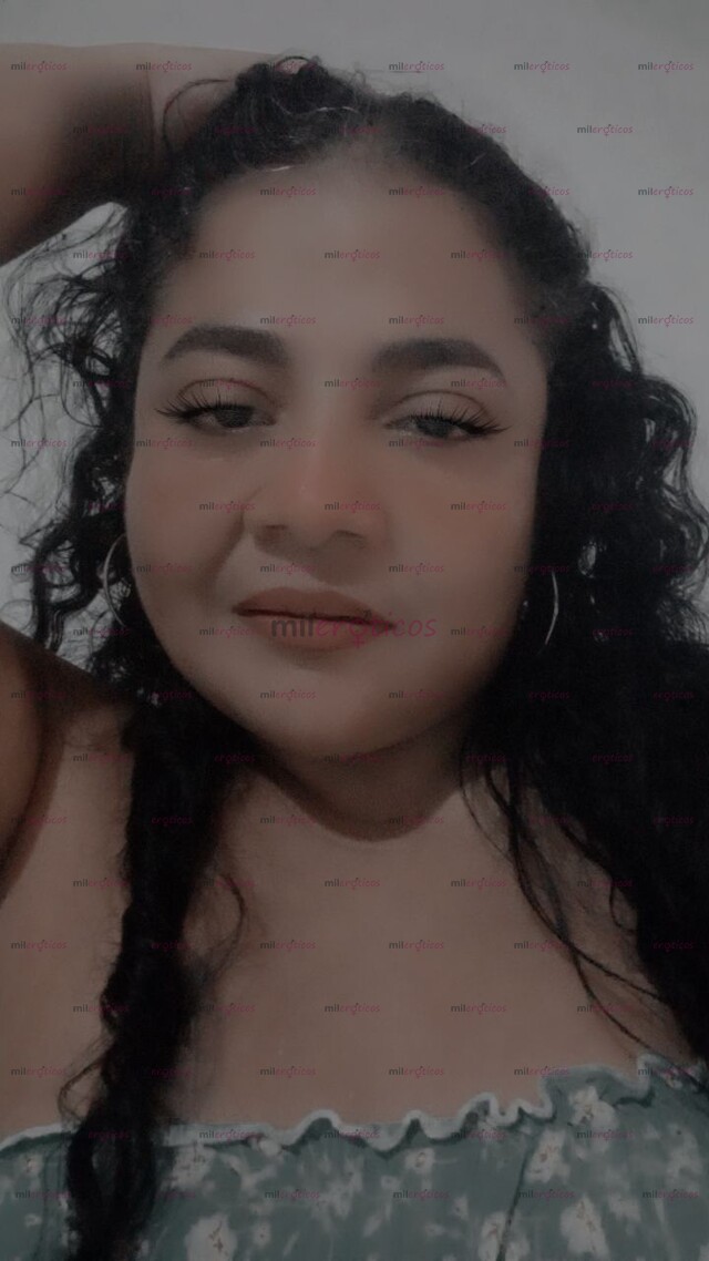 FOTOS DE AZUL ROJAS UNA VETERANA GORDITA MUY ARDIENTE QUE TE VA AYUDAR A DESESTRESARSE