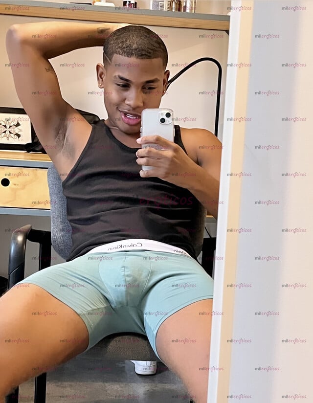 FOTOS DE ¡POCOS DÍAS! MULATO COLOMBIANO DE 20 AÑOS CON 24 CM DE VERGA DISPONIBLE EN QRO