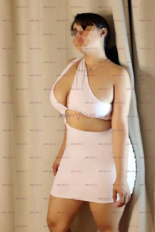 FOTOS DE CALIENTE NALGONA Y CHICHONA POCOS DÍAS AQUI