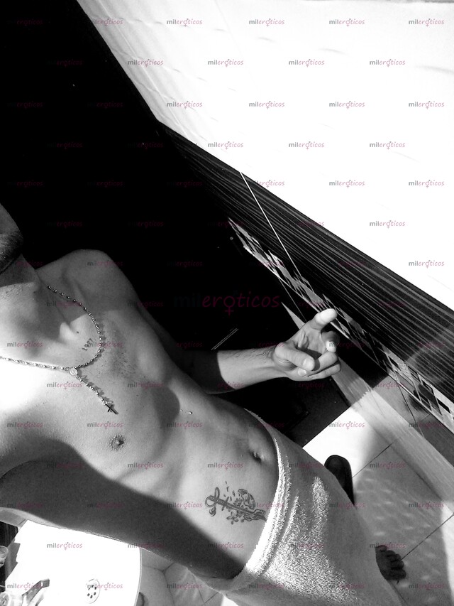 FOTOS DE HOLA, QUE BUSCAS? JAJA, UNA NOCHE DIVERTIDA.