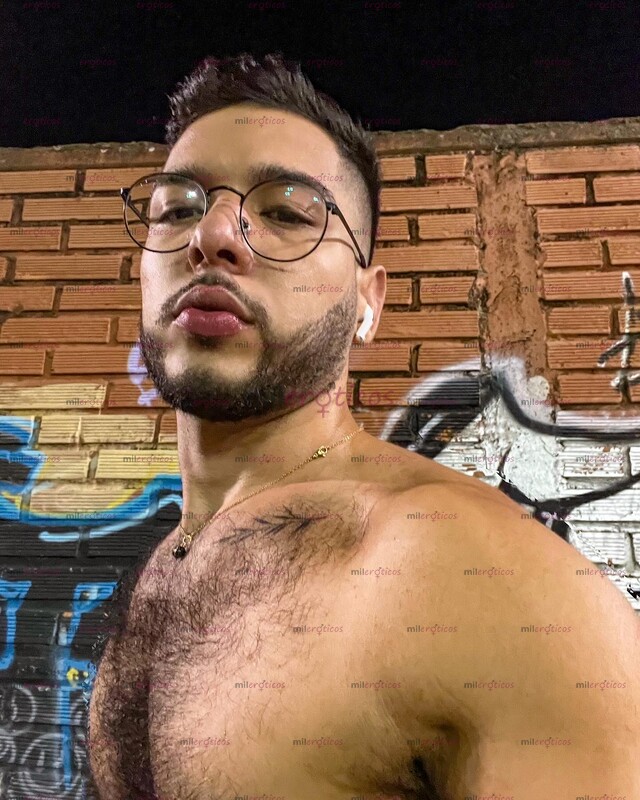FOTOS DE CHICO COLOMBIANO ACTIVO SCORT MASCULINO. LECHERO NUEVO EN BOGOTÁ