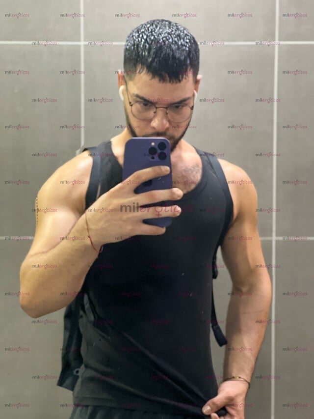 FOTOS DE CHICO COLOMBIANO ACTIVO SCORT MASCULINO. LECHERO NUEVO EN BOGOTÁ
