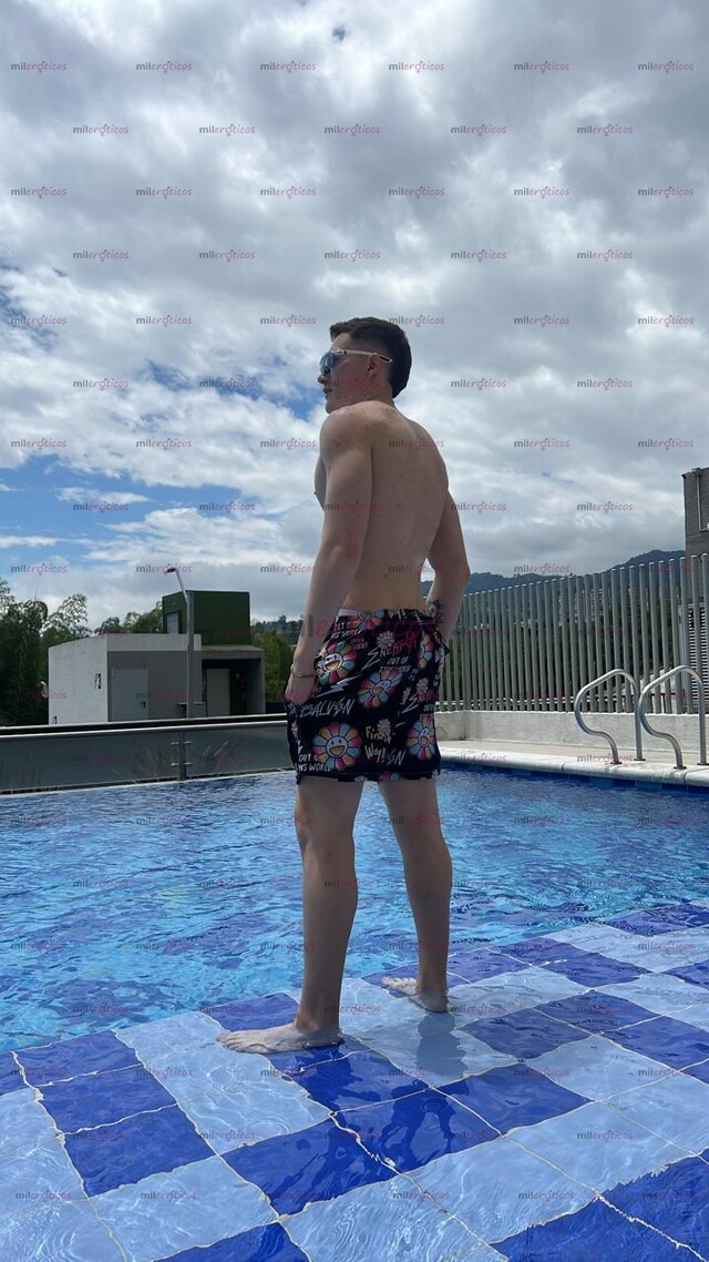 FOTOS DE ESCORT ARRECHO. ACTIVO VERSÁTIL. BUENA VERGA 18CM Y CULO RICO. DE PASO RESERVADO