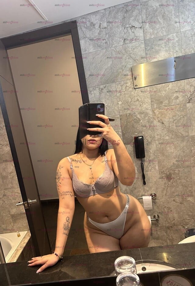 FOTOS DE DELICADA Y HERMOSA PELINEGRA MUY SENSUAL