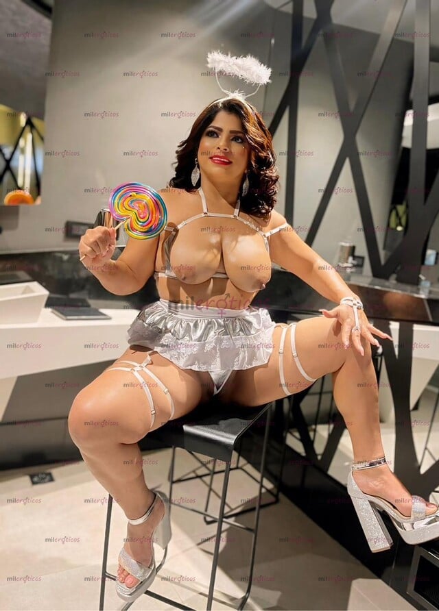 FOTOS DE HOLA CÓMO ESTÁS LLUVIA MARRÓN TE CHORRETEO SOY LA CAGONA TE DOMINO SERÉ TU AMA