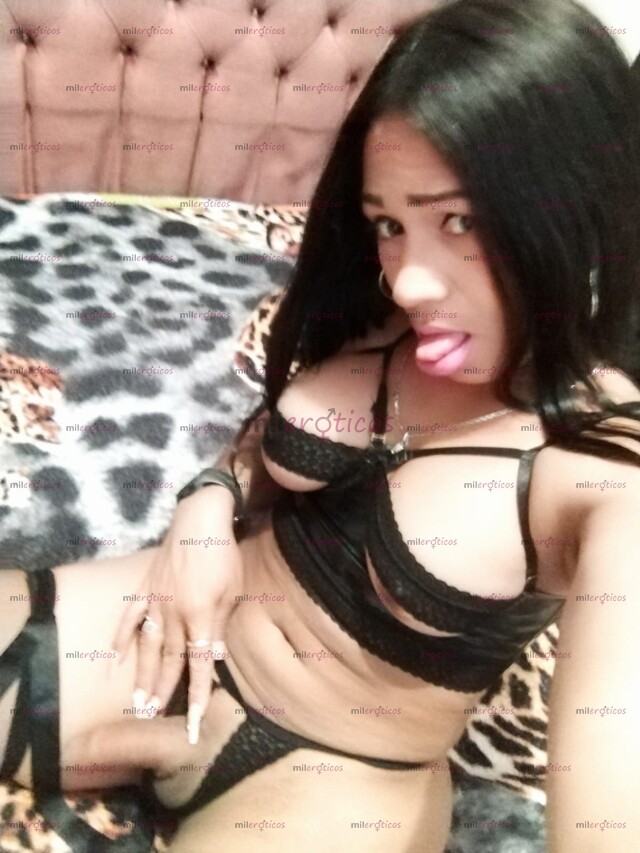 FOTOS DE RICA Y MAMASITA BOMBOM , CALIENTE CON GANAS DE CHUPAR VERGA