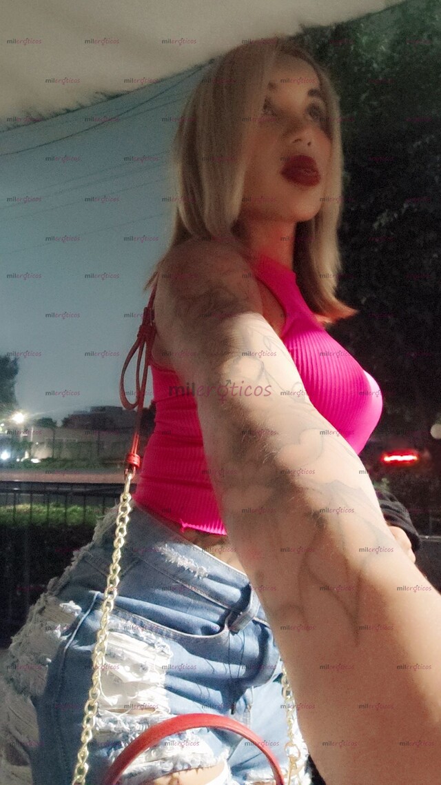 FOTOS DE POR PRIMERA VEZ EN TU CIUDAD RUBIA TATUADA SÚPER FEMENINA