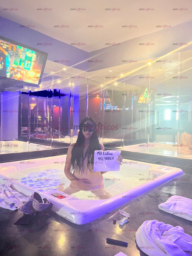 FOTOS DE ARDIENTE Y MUY COMPLACIENTE SUPER CACHONDA Y CALIENTE