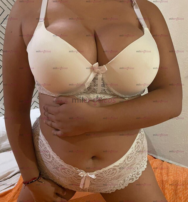 FOTOS DE GORDITA MADURITA CON UNAS TETAS Y UN CULO INSASIABLE A TUS ORDENES!