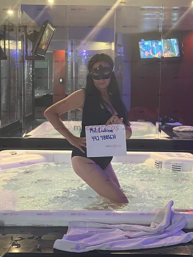 FOTOS DE ARDIENTE Y MUY COMPLACIENTE SUPER CACHONDA Y CALIENTE