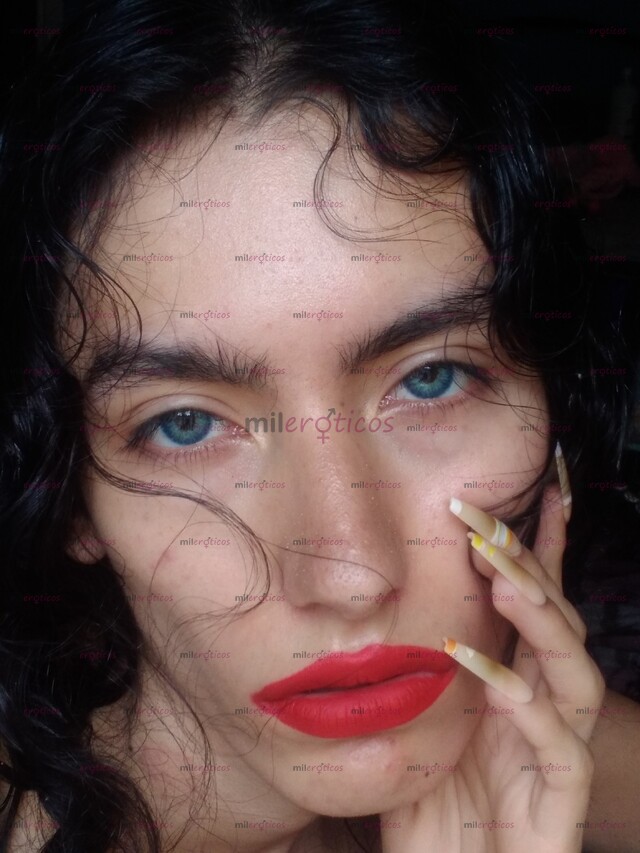 FOTOS DE PRINCESA SUPER FLAQUITA. PRINCESA DE 19 AÑOS DE EDAD.PRINCESA . BELLEZA.