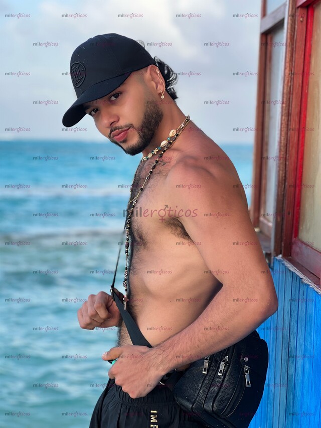 FOTOS DE JOVEN ACTIVO CALIENTE COMPLACIENTE Y LECHERO