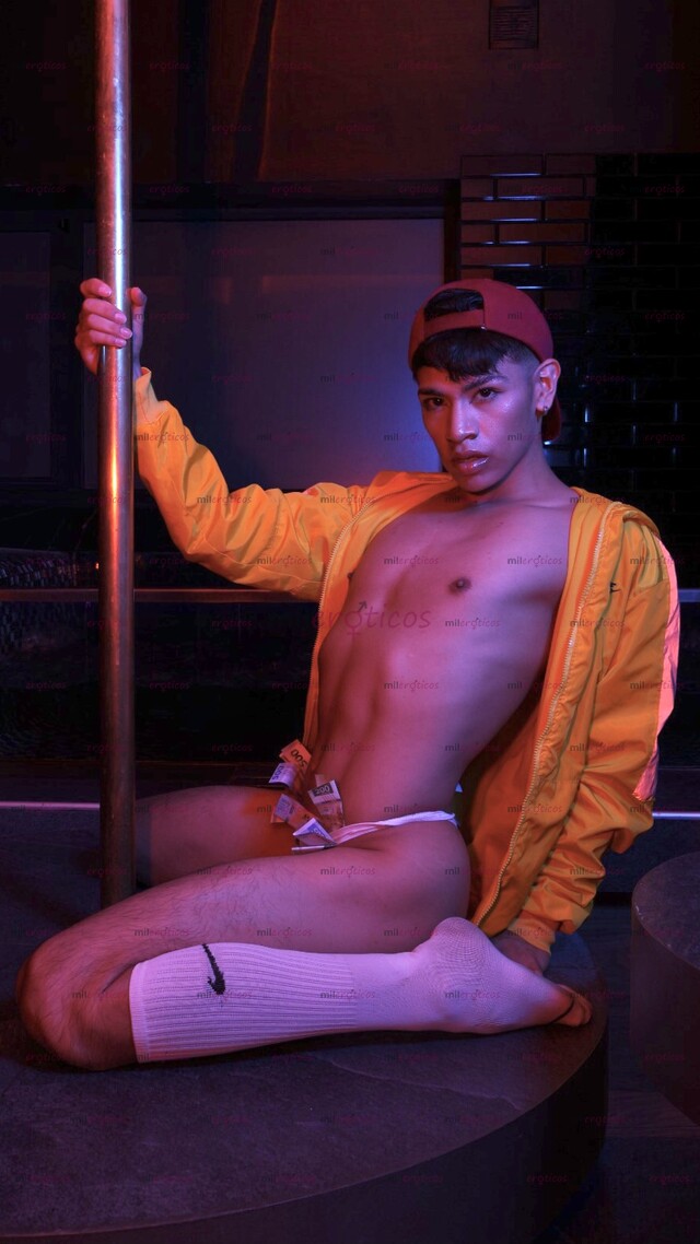 FOTOS DE CHICO TWINK NALGON CALIENTE Y COMPLACIENTE DE 20 AÑOS EN CIUDAD DE MÉXICO