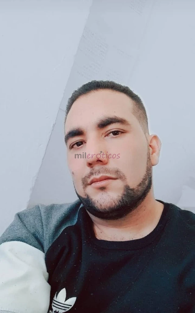 Hola me llamo mathias soy un joven colombiano de 32 anos de edad donde quiero complacer a cualquier mujer que quiera de mis servicios cuento con mucha...