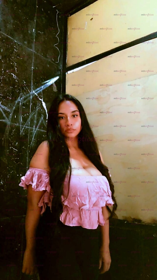 FOTOS DE HERMOSA TETONA LISTA PARA EXPLIRIRTE TODO