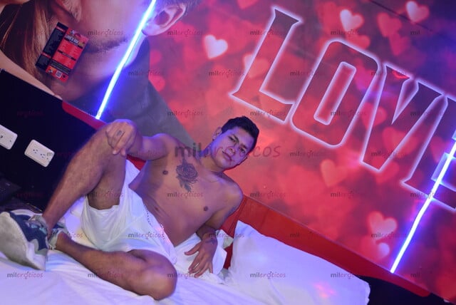 FOTOS DE CHICO ACTIVO ARRECHO GANOSO CON GANAS DE DAR BUENA VERGA. MEN TATUADO LECHERO