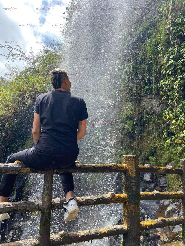 FOTOS DE CHICO UNIVERSITARIO JOVEN DE PASO POR TU CIUDAD