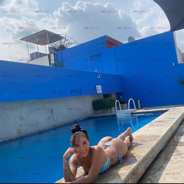 FOTOS DE ZOE RICA Y DELICIOSA COLOMBIANA LLEGANDO A PACHUCA