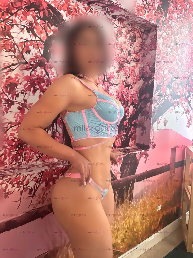 FOTOS DE SANDY LATÍNA HERMOSA CON UN CUERPAZO DE INFARTO