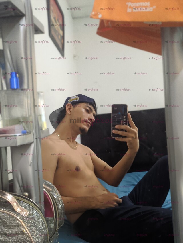 FOTOS DE JHONAS , DE PLACER E INTENSIDAD CON DULZURA Y MALDAD