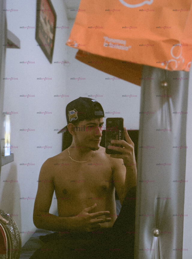 FOTOS DE JHONAS , DE PLACER E INTENSIDAD CON DULZURA Y MALDAD