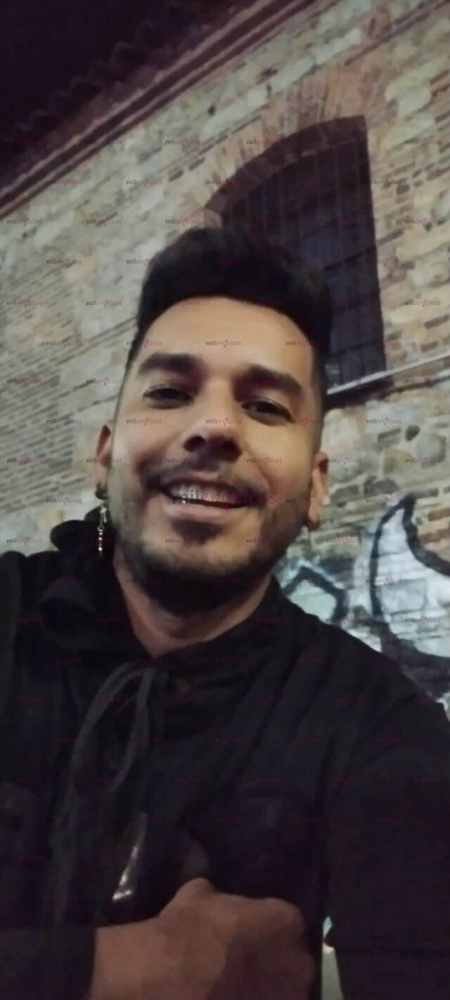 FOTOS DE MASAJISTA VENEZOLANO ACTIVO COMPLACIENTE DOTADO